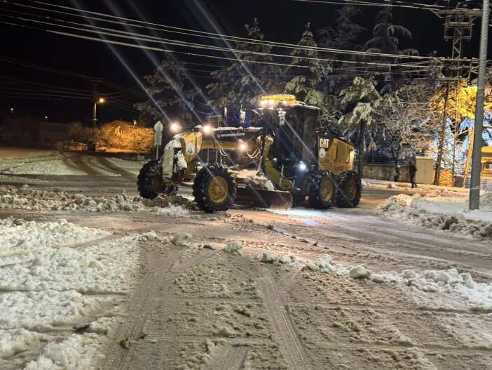 konyanin-kayak-merkezinde-kar-mesaisi-basladi