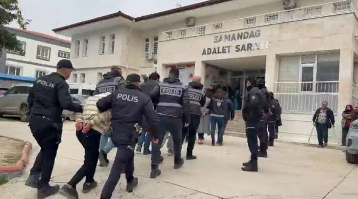 ablasinin-basindan-vurdugu-17-yasindaki-ezgi-yasam-savasini-kaybetti