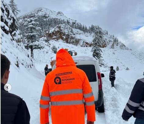 aksekide-kar-alarmi-yayla-yolunda-mahsur-kaldilar