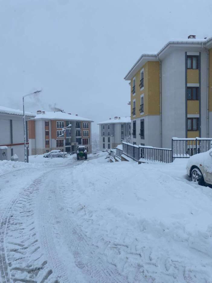 konyada-son-yagisin-yildizi-ilcede-1-metre-kar-var-halkapinar