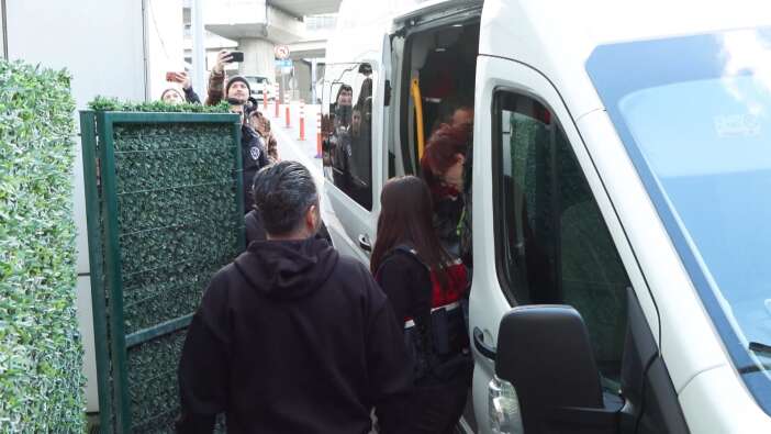 oktay-kaynarca-unlulere-uyusturucu-operasyonu-kapsaminda-gozaltina-alindi