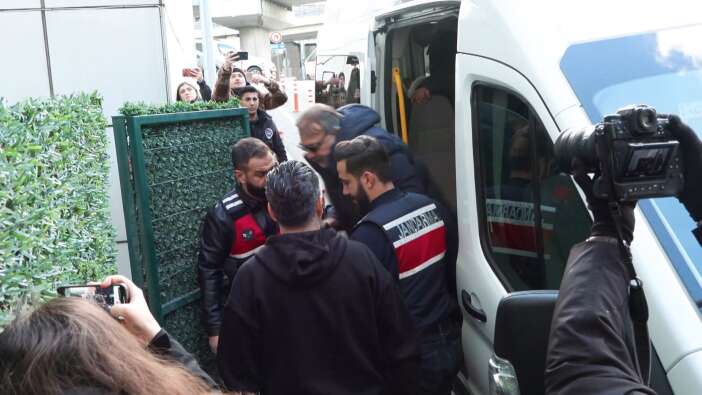 oktay-kaynarca-unlulere-uyusturucu-operasyonu-kapsaminda-gozaltina-alindi