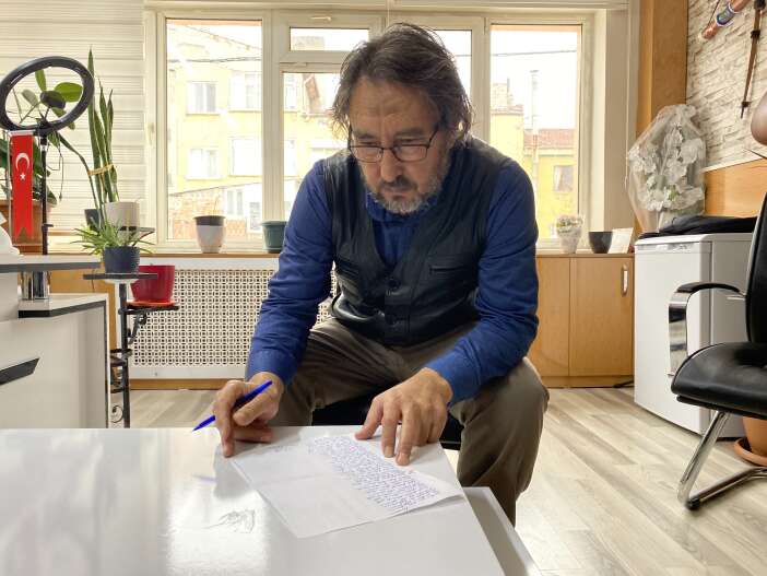 sarja-taktigi-telefonu-unlu-yapti