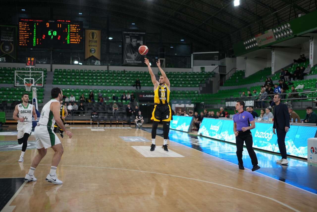 konya-buyuksehir-belediyespor-kupada-yari-finalde