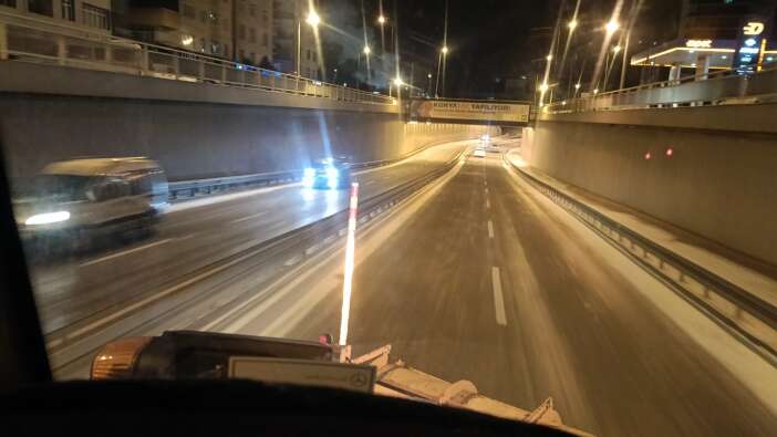 konyada-karla-mucadele-seferberligi-akom-ve-belediyeler-sahada