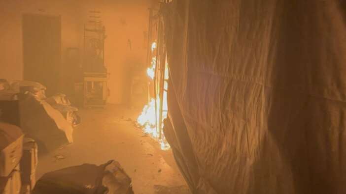 corap-fabrikasinda-yangin-panigi