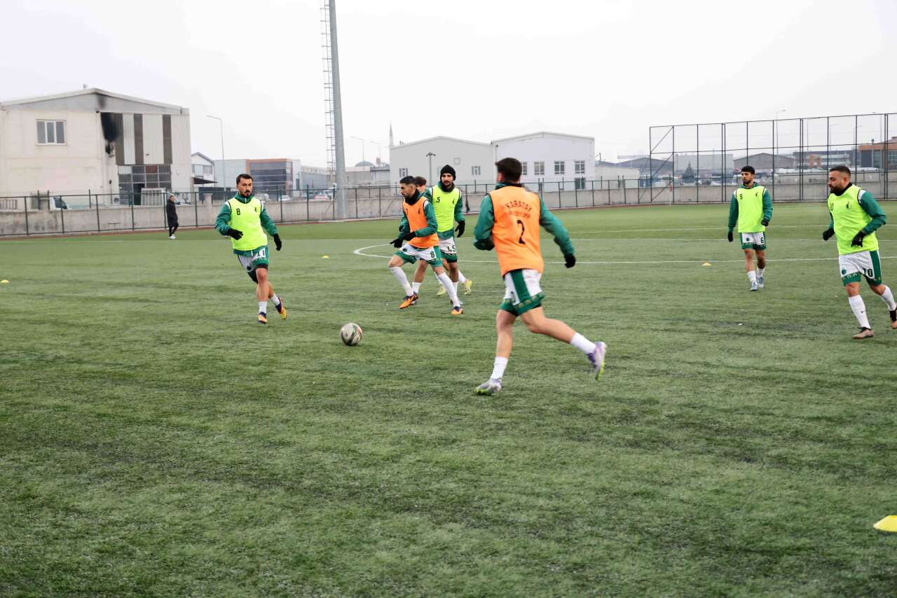 karatay-belediyespordan-lige-7-gollu-baslangic