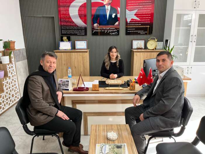 konya-karapinarda-mirac-kandili-sevinci-okulda-paylasildi