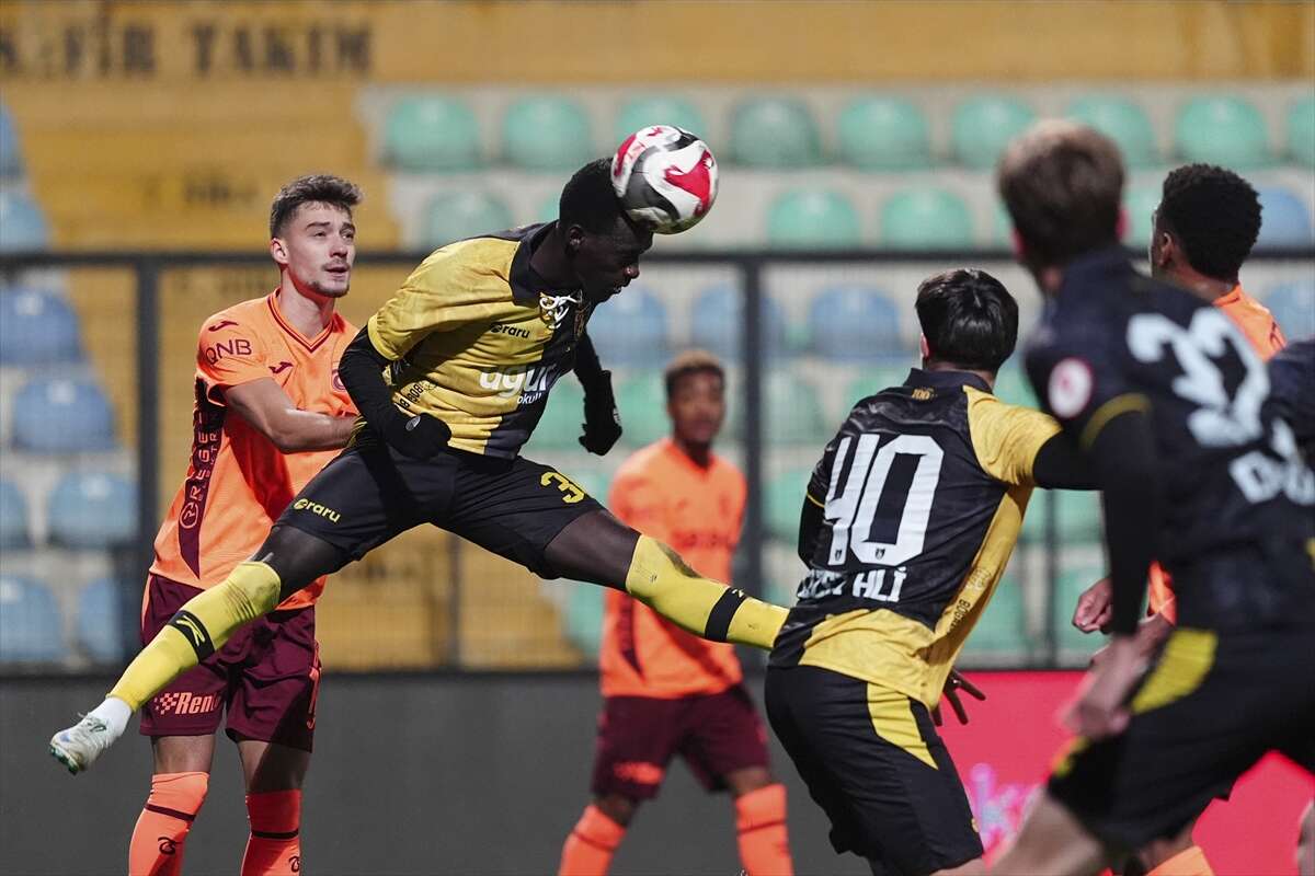 trabzonspor-gol-oldu-yagdi-kupada-6-gollu-galibiyet