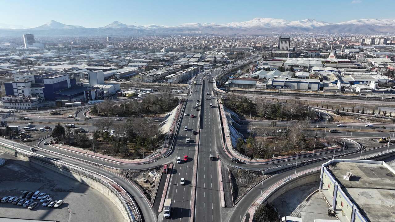 konya-trafigine-nefes-aldiracak-kavsak-tamamlandi