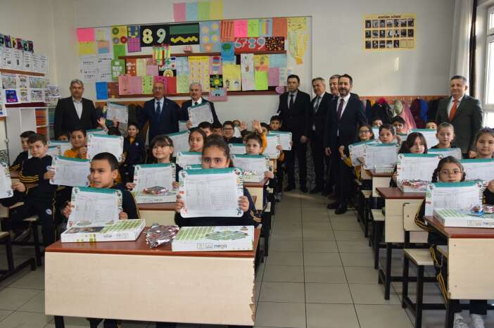 konyada-473-bin-836-ogrenci-karne-sevinci-yasadi