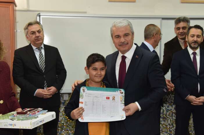 konyada-473-bin-836-ogrenci-karne-sevinci-yasadi