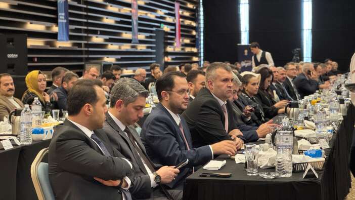 ak-parti-konyada-sahada