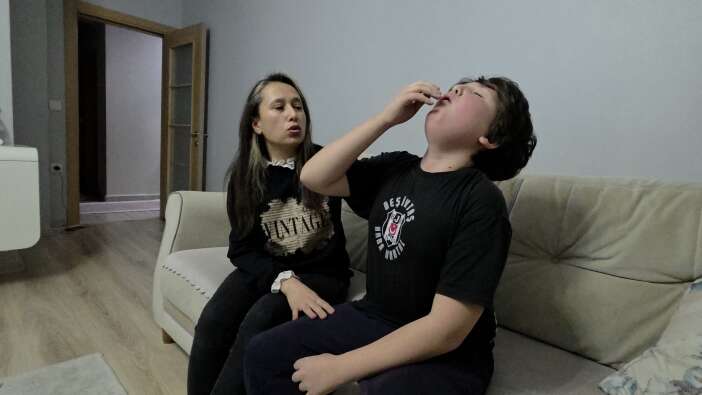 12-yasindaki-hasan-emre-8-yildir-durmadan-oksuruyor