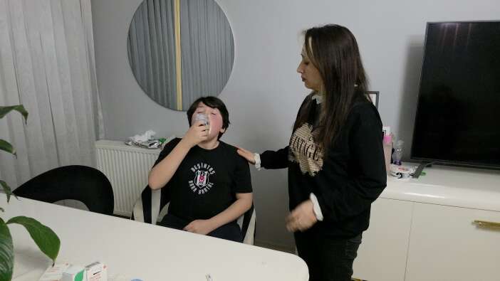 12-yasindaki-hasan-emre-8-yildir-durmadan-oksuruyor