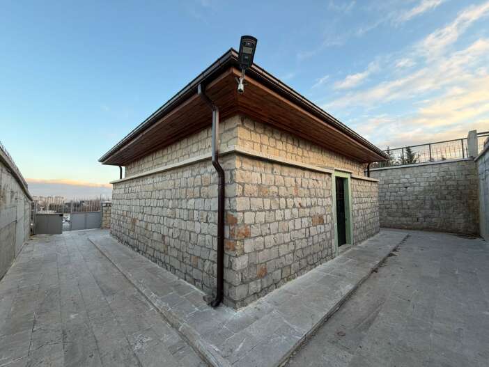 afakan-basanlar-buraya-kosuyor-konyanin-gizemli-turbesi