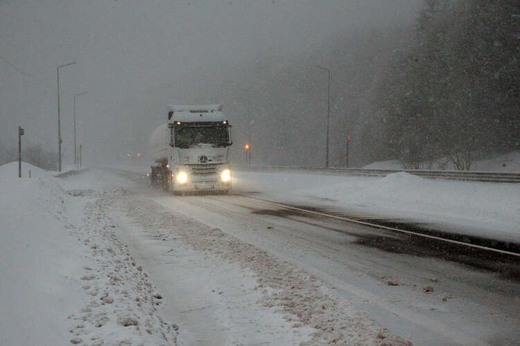 bazi-illerde-kar-ve-soguk-hava-etkili-oluyor
