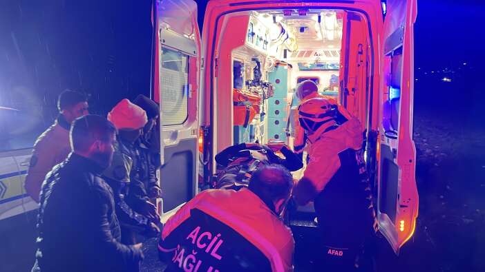 caya-ucan-otomobildeki-baba-ve-oglu-hayatini-kaybetti