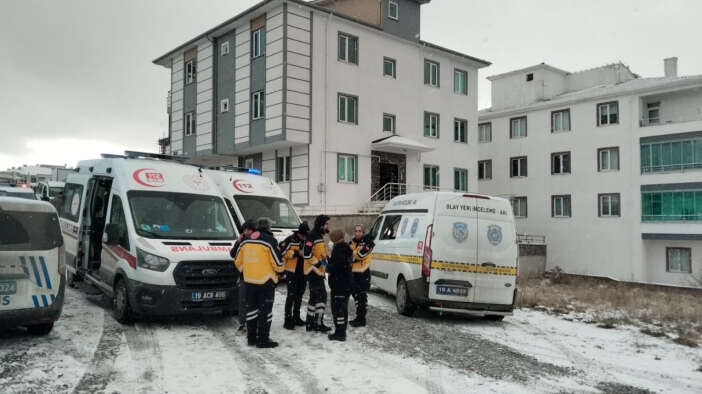 evli-cift-oturduklari-dairede-baslarindan-vurulmus-halde-olu-bulundu