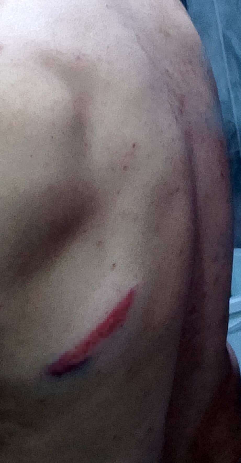 otobusteki-yolcu-tuvalete-gitmek-istedi-ortalik-savas-alanina-dondu