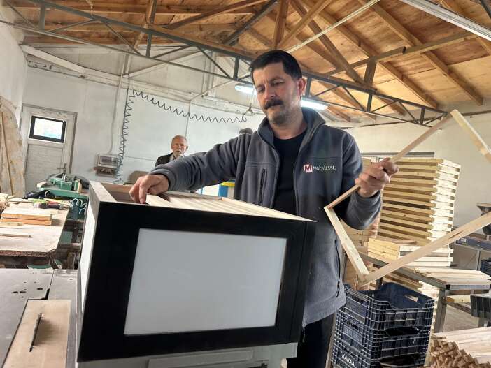 aricilarin-futbol-tutkusu-kovanlara-yansidi