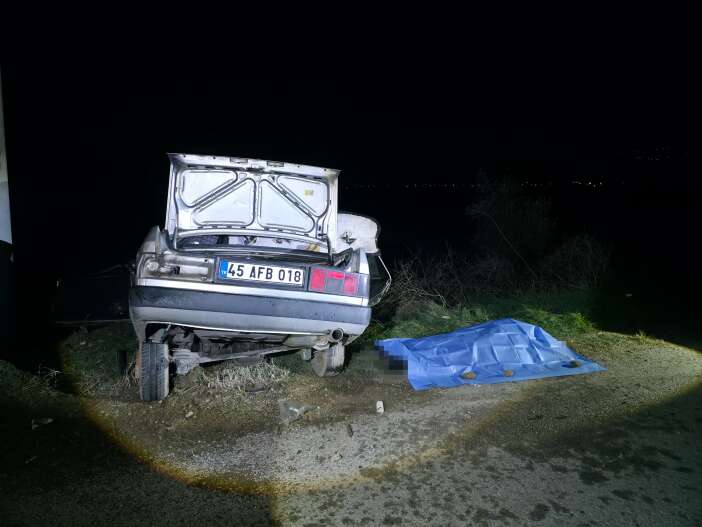 elektrik-diregine-carpan-otomobildeki-huseyin-demir-hayatini-kaybetti