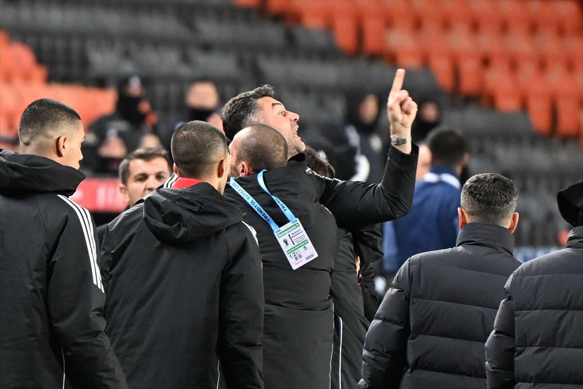 burak-yilmaza-men-cezasi-konyaspor-macinda-takimin-basinda-olamayacak