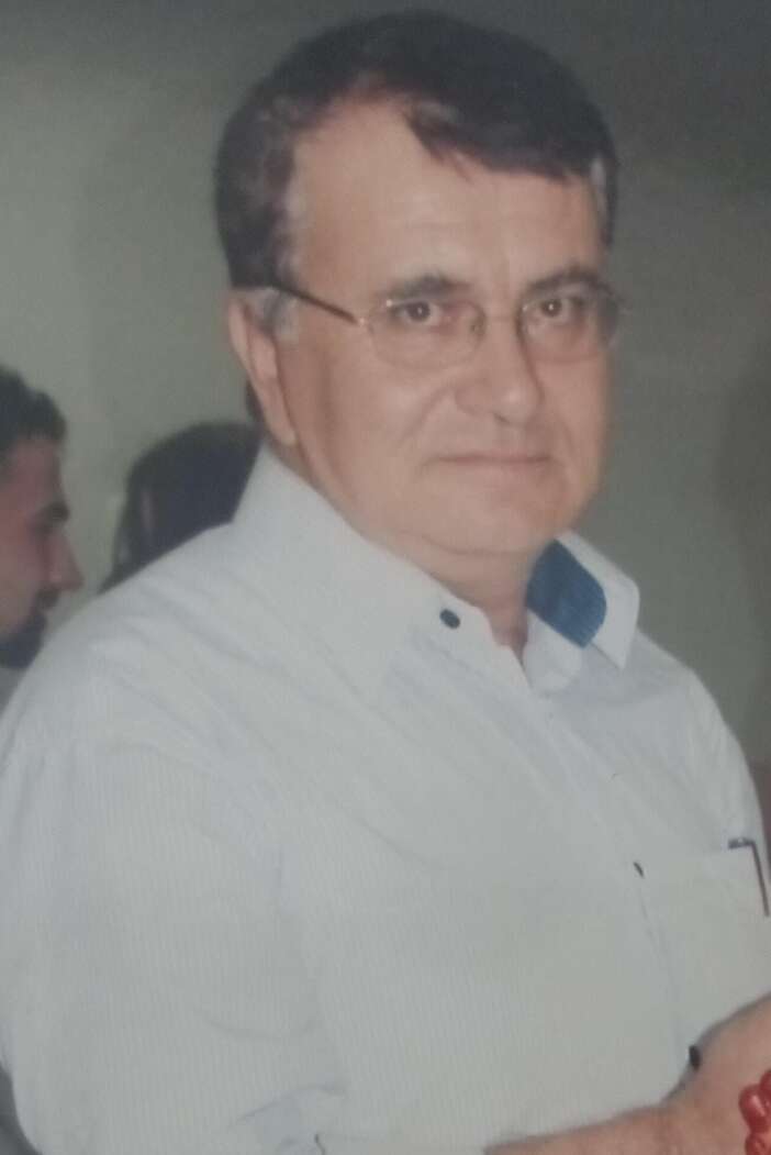 evini-ve-arabasini-atese-verip-kendini-vuran-adam-hayatini-kaybetti