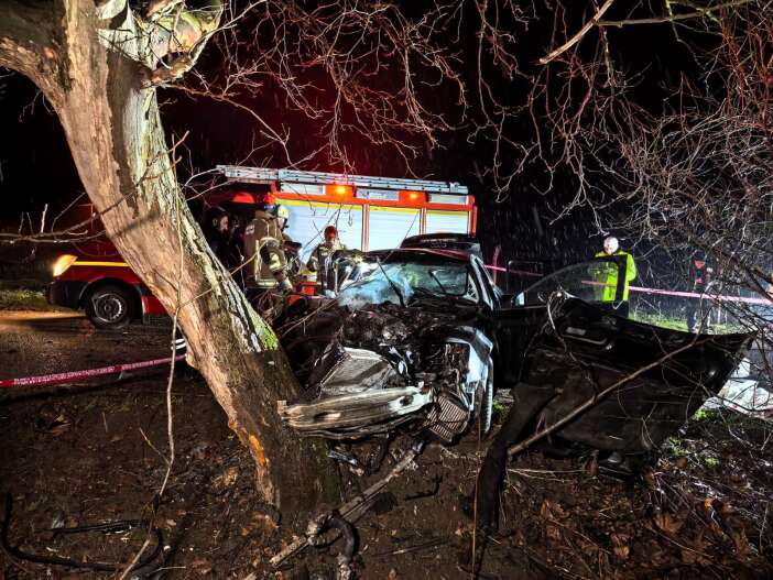 feci-kaza-2-genc-kizi-hayattan-kopardi-surucu-144-promil-alkollu-cikti