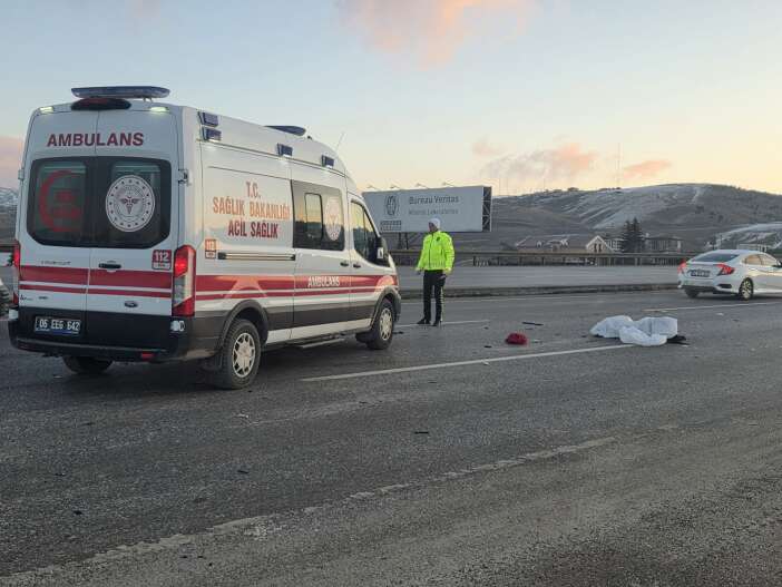 ise-giderken-araba-carpan-genc-kadin-hayatini-kaybetti