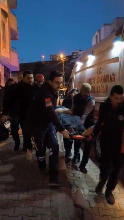 komsu-ziyaretinden-donen-kadin-asansor-bosluguna-duserek-oldu