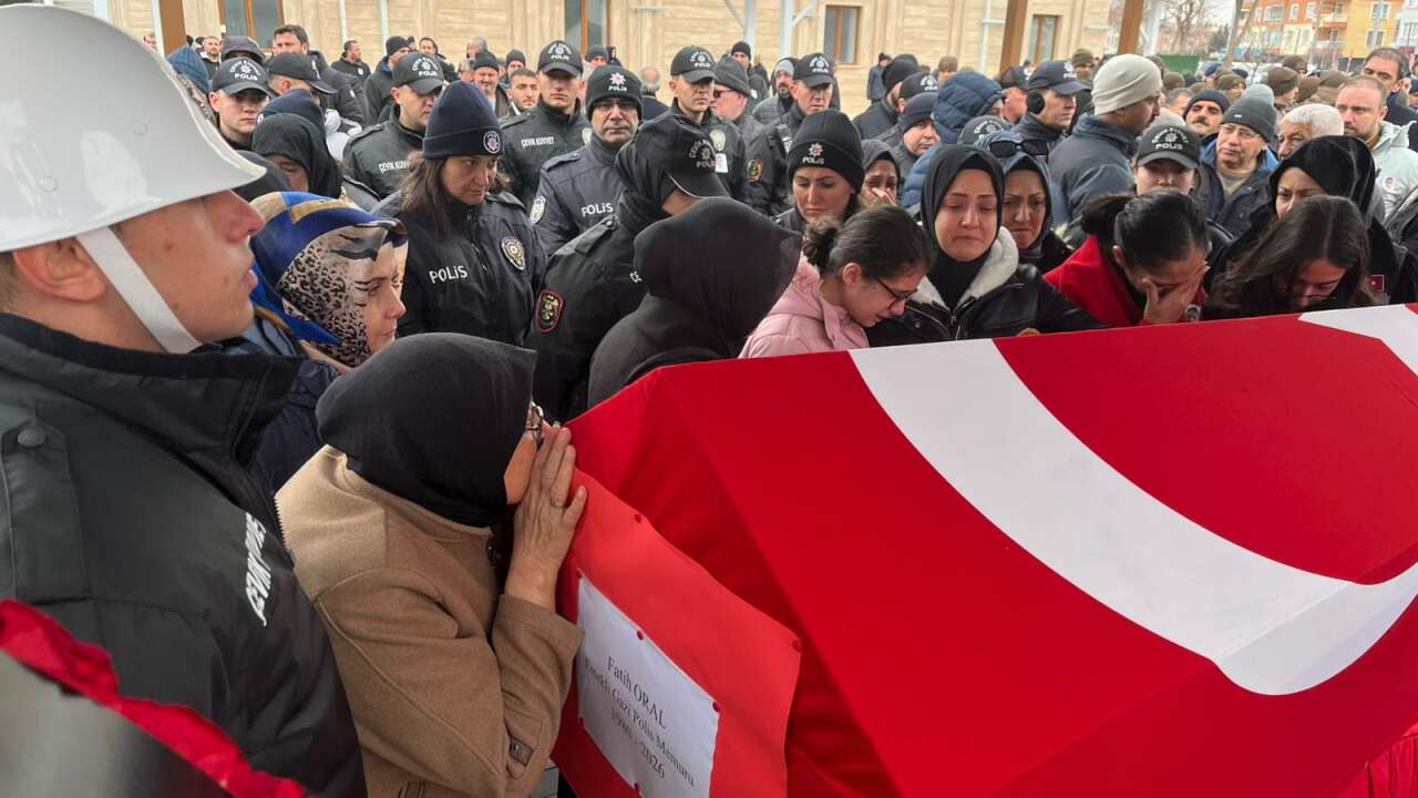 konya-sehit-polis-fatih-orali-son-yolculuguna-ugurladi