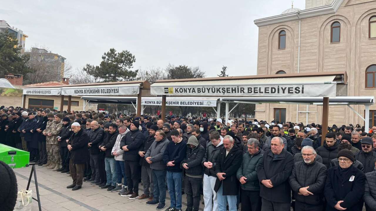 konya-sehit-polis-fatih-orali-son-yolculuguna-ugurladi