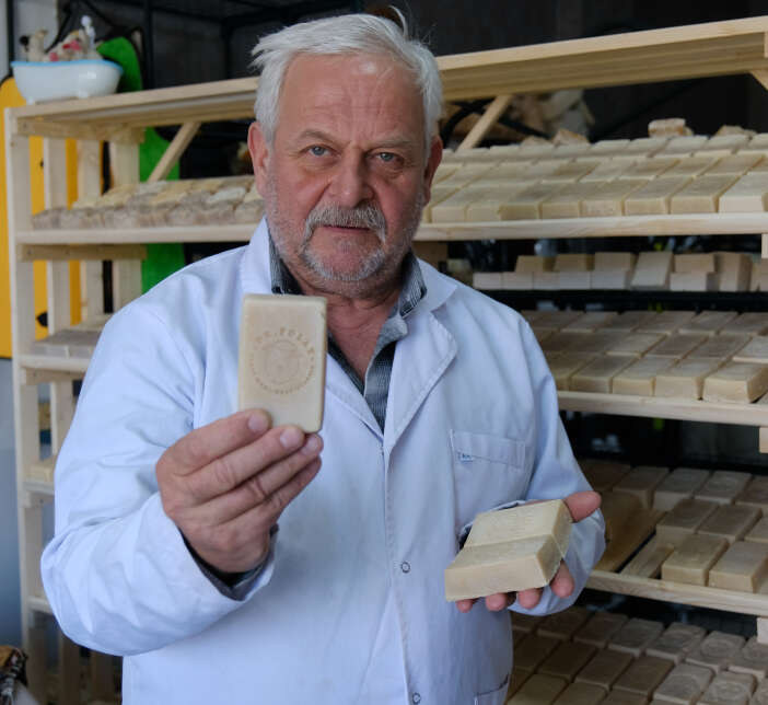 konyada-boylesi-gorulmedi-koyun-yununden-sabun-uretti