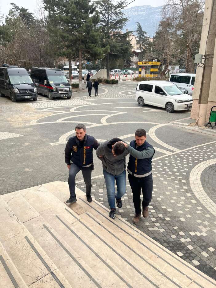 konyada-5-bin-500-adet-uyusturucu-hap-ele-gecirildi