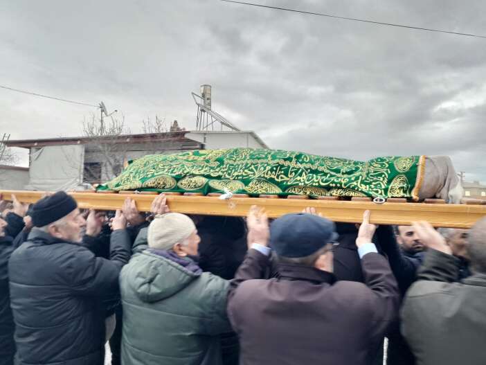 konyada-kafedeki-silahli-kavgada-oldurulen-genc-son-yolculuga-ugurlandi