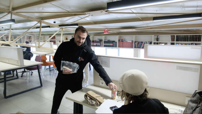 konyadaki-universite-ogrencilerine-final-haftasinda-tatli-destek