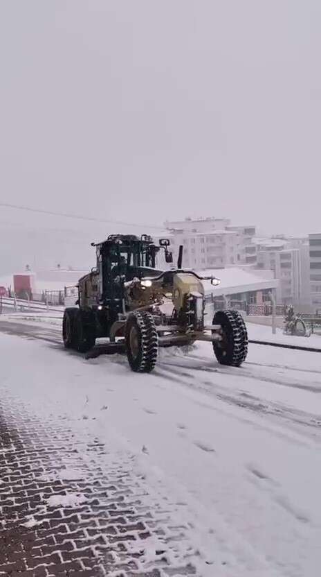 sahinbey-belediyesinde-kar-mesaisi-ekipler-aninda-sahada