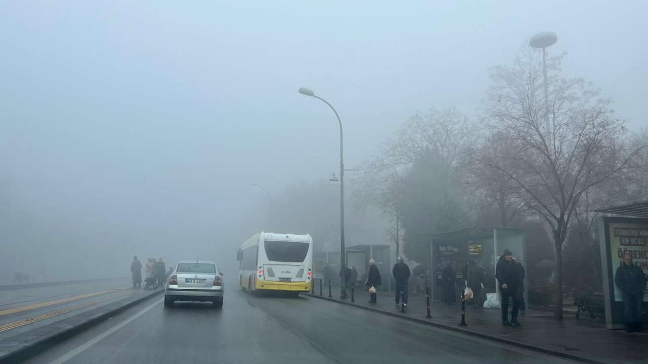 konya-gune-yogun-sisle-basladi-kazalar-da-yasandi