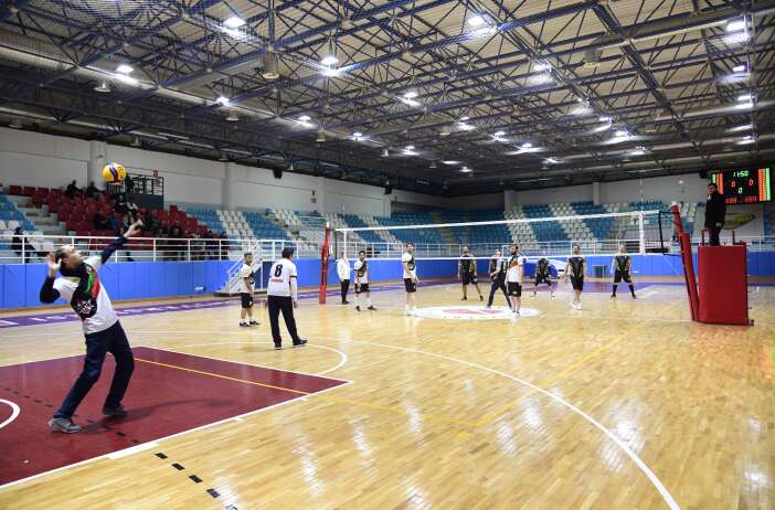 konyada-voleybol-turnuvasinda-anlamli-mesaj-filistine-destek-formasiyla-sahaya-ciktilar