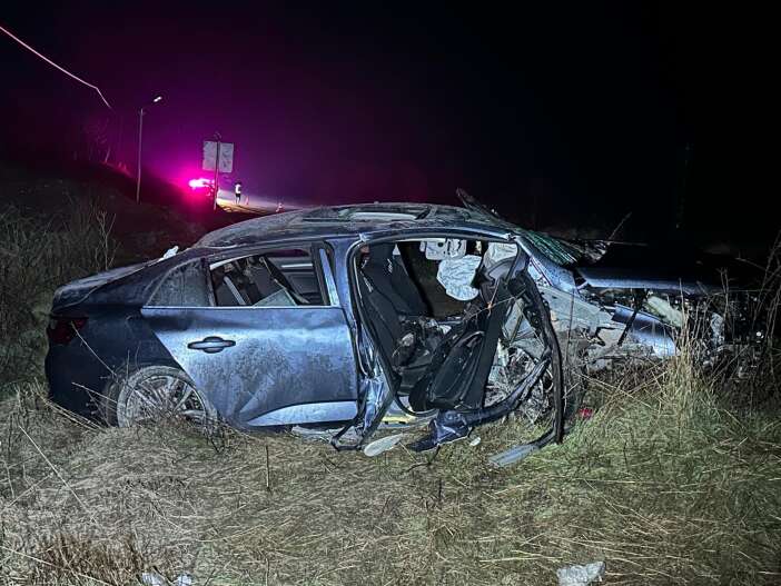 otomobil-sarampole-devrilerek-takla-atti-1-olu-3-yarali-var