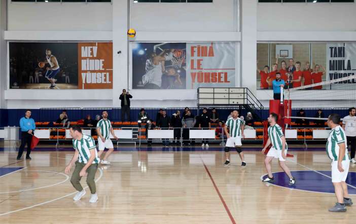 karatayda-voleybol-turnuvasi-heyecani-basladi