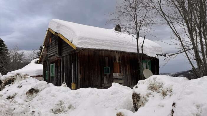 kastamonu-tarih-kokan-ahsap-evler-karla-kaplandi
