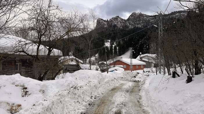 kastamonu-tarih-kokan-ahsap-evler-karla-kaplandi