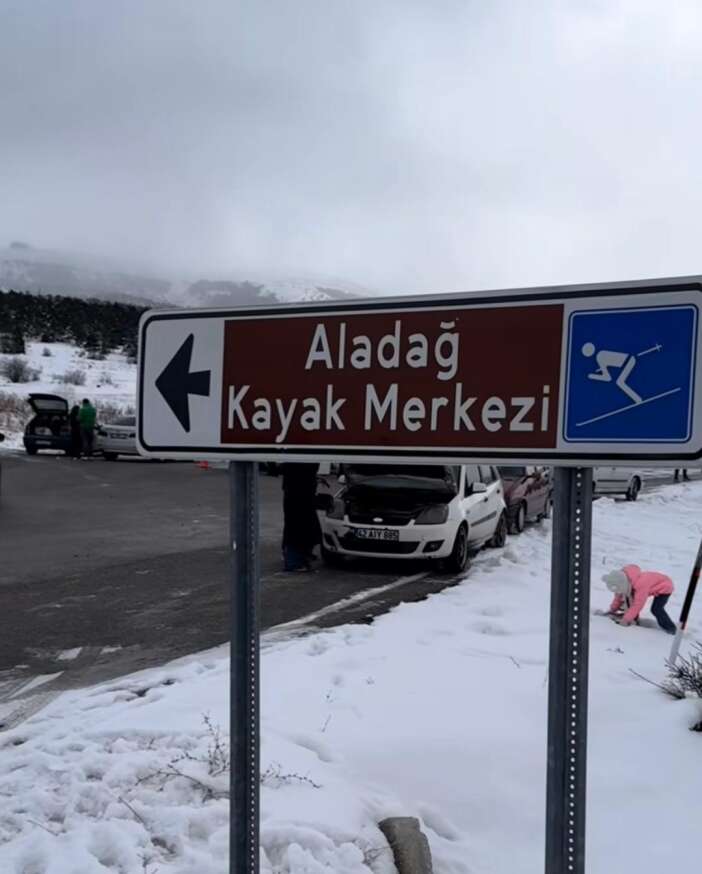 konyada-kara-hasret-kalanlar-hafta-sonu-buraya-akin-ediyor-derbent-aladag-kayak-merkezi