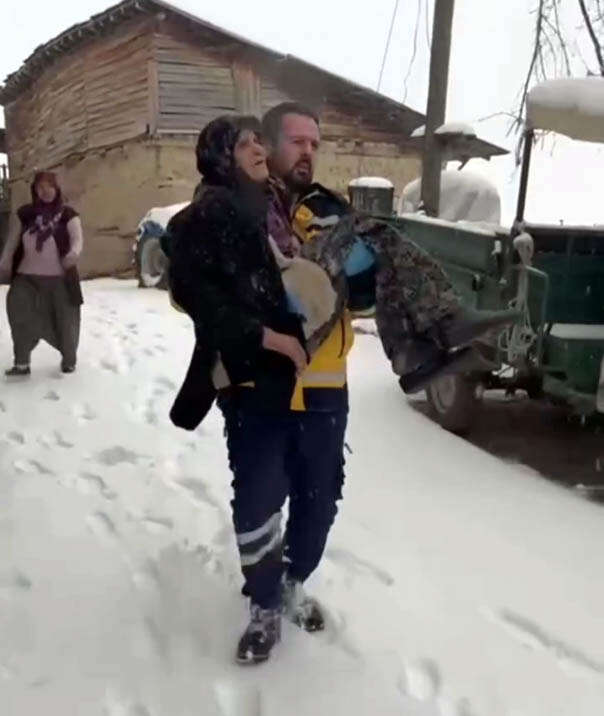 yer-karaman-ermenek-karda-hastaya-kucak-oldu