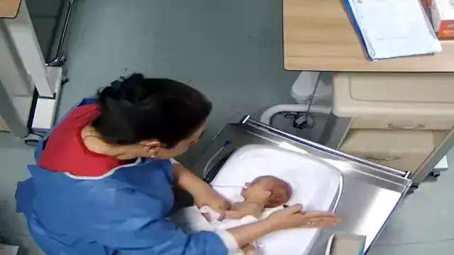 yenidogan-bebege-siddet-uygulayan-hemsire-tutuklandi