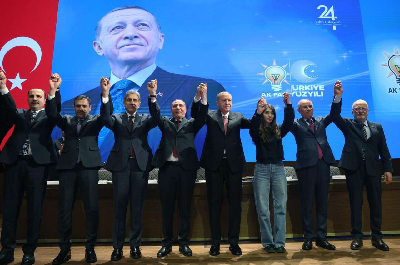 cumra-belediye-baskani-mehmet-aydin-ak-partiye-katildi