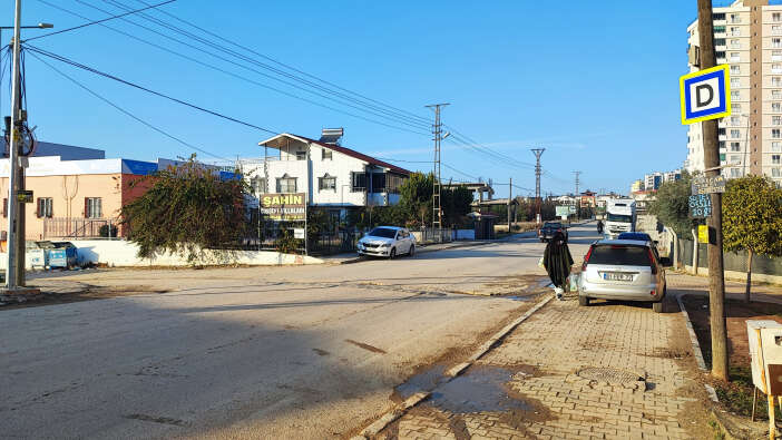 gorme-engelli-ogretmen-cifte-otobus-carpti