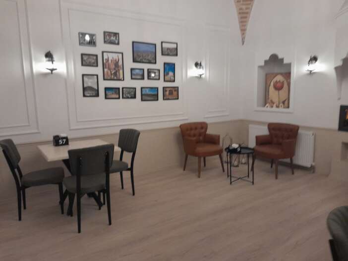 konya-karapinarda-belediye-emekli-ve-45-yas-ustu-icin-kafe-acti